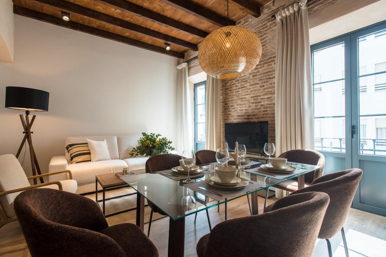 La Silleria De Triana By Magno Apartments Seville Luaran gambar